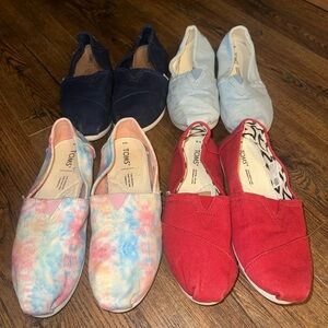 4 pairs of Tom’s Shoes Classic Canvas Slip On Casual 6W